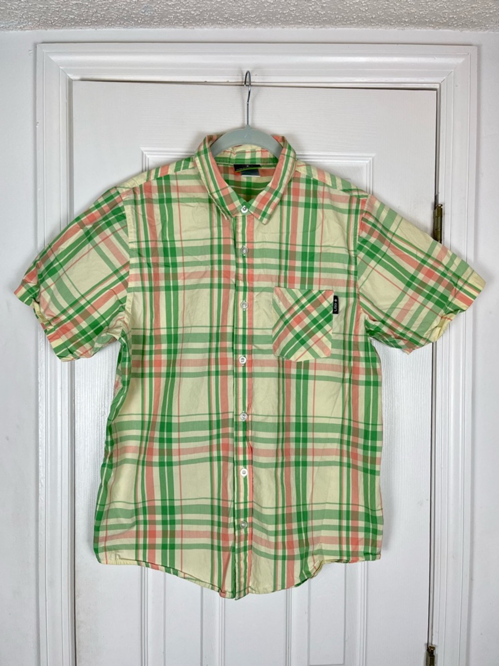 LRG Lifted Research Group Men’s Plaid Short Sleeve Button Up Collared Shirt
